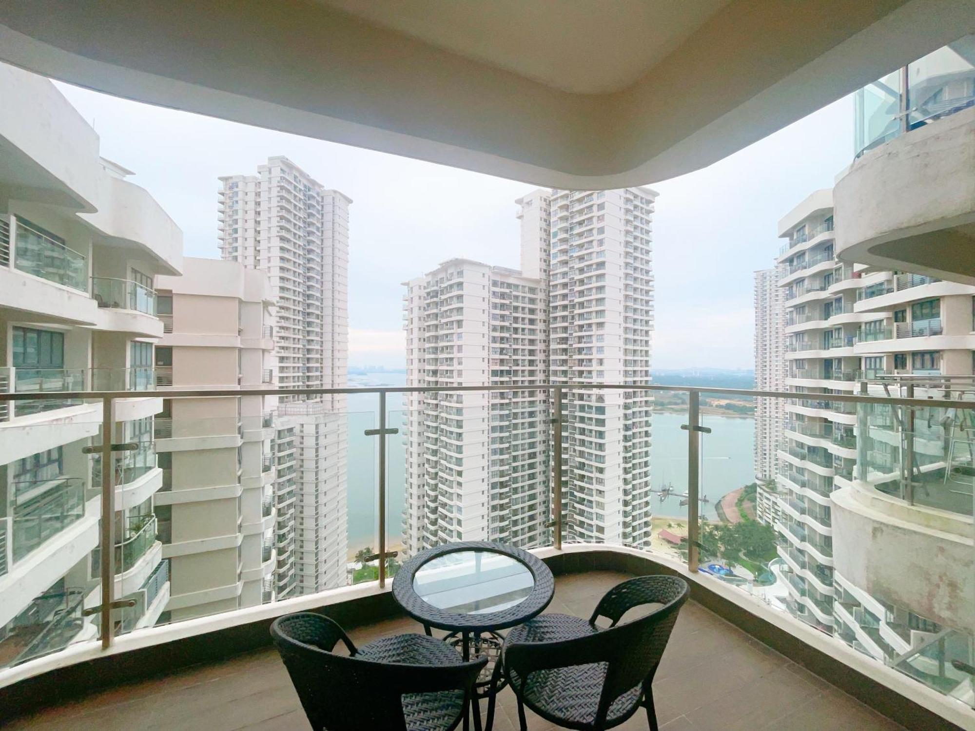 Monic Staycation #Country Garden Danga Bay Johor Bahru Exterior photo