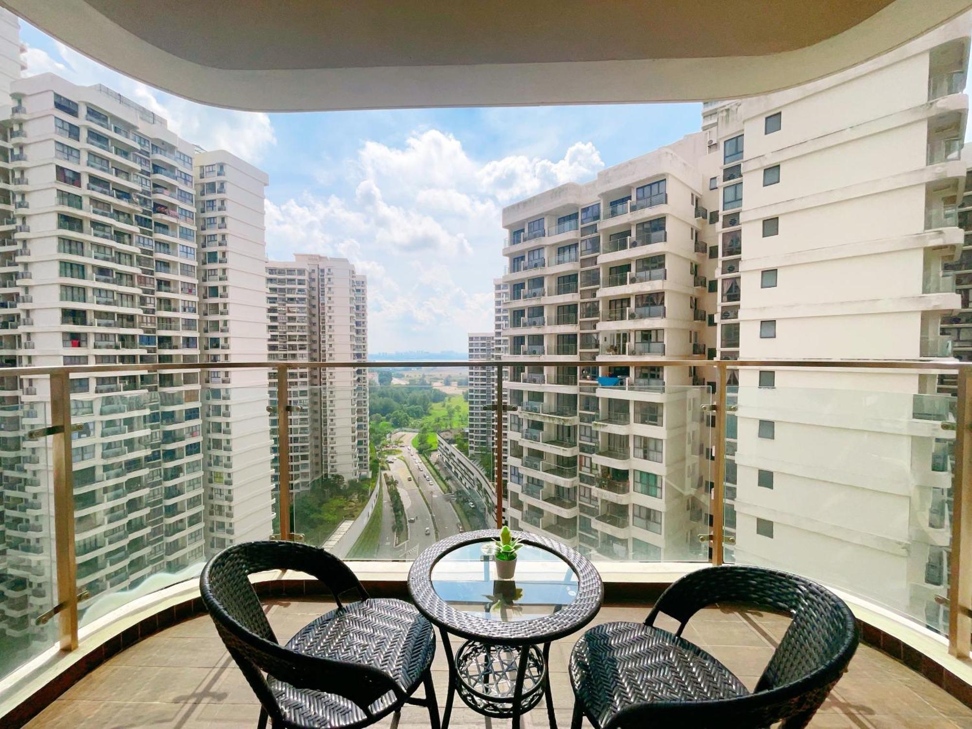 Monic Staycation #Country Garden Danga Bay Johor Bahru Exterior photo
