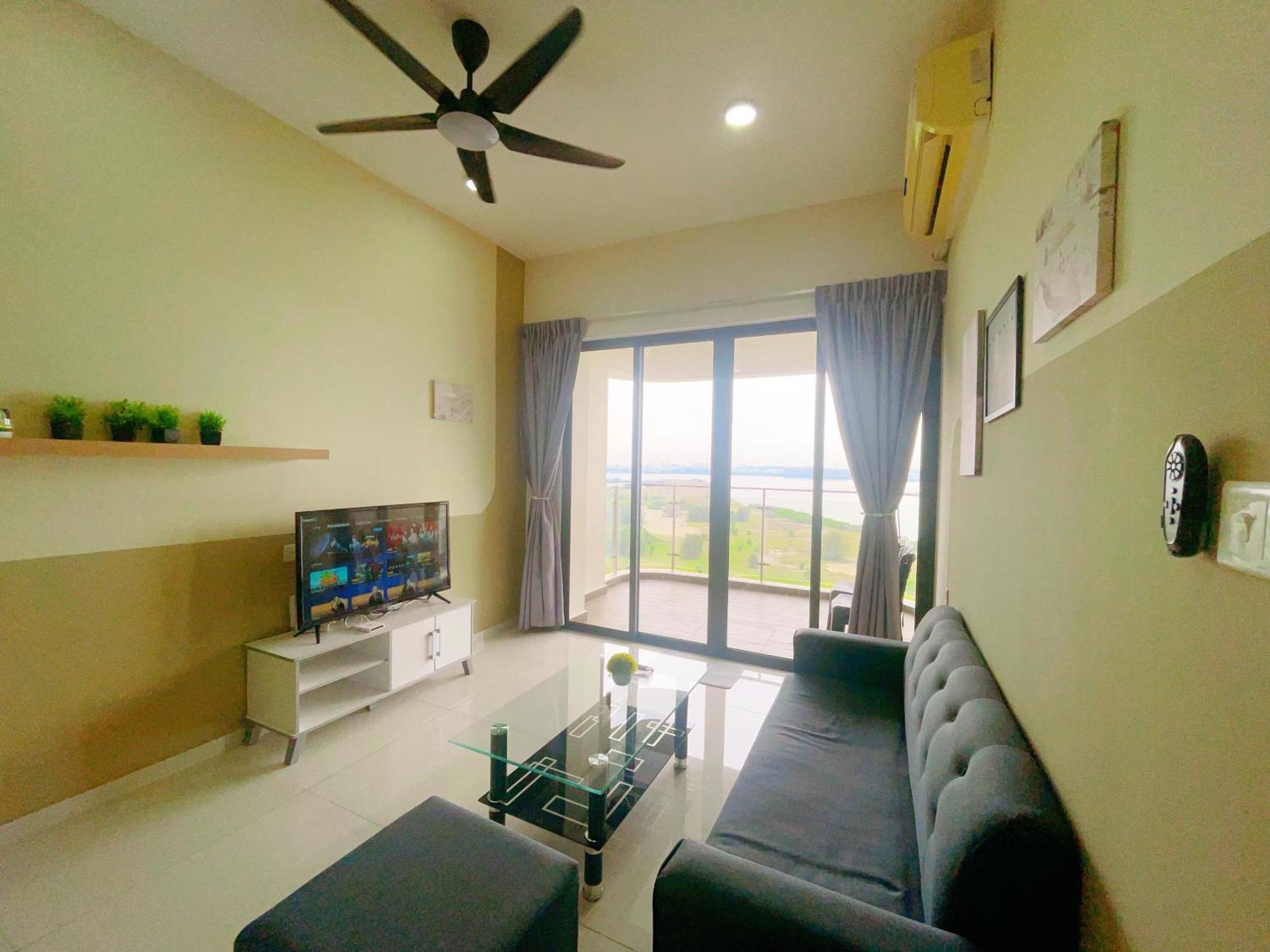 Monic Staycation #Country Garden Danga Bay Johor Bahru Exterior photo