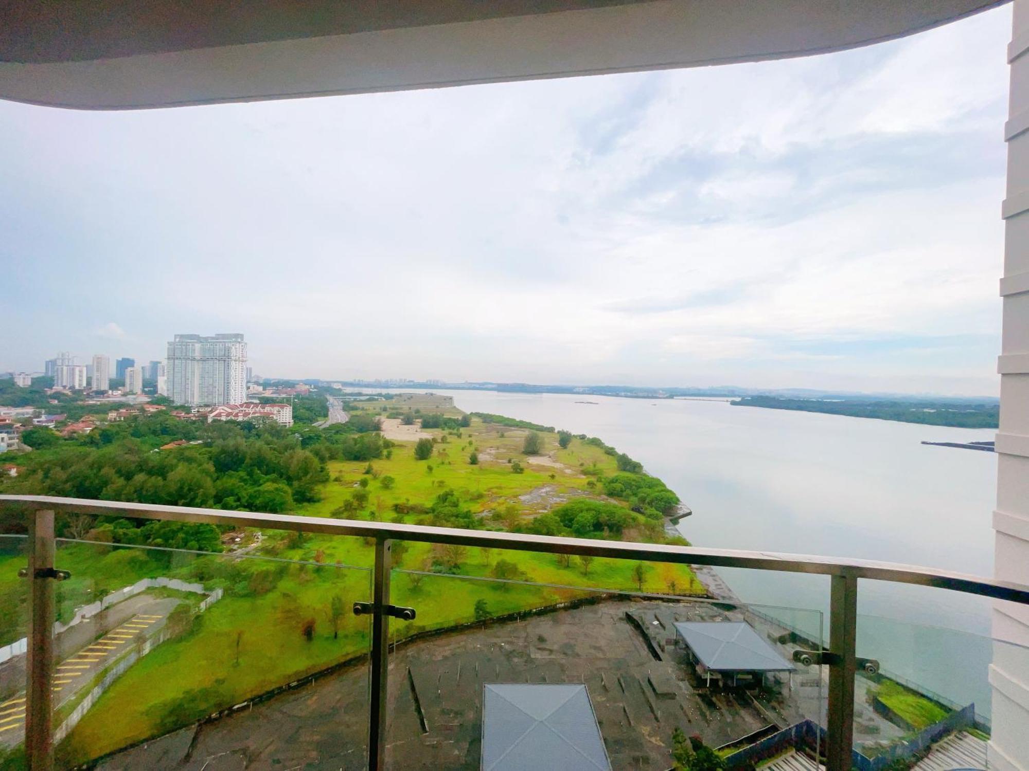 Monic Staycation #Country Garden Danga Bay Johor Bahru Exterior photo